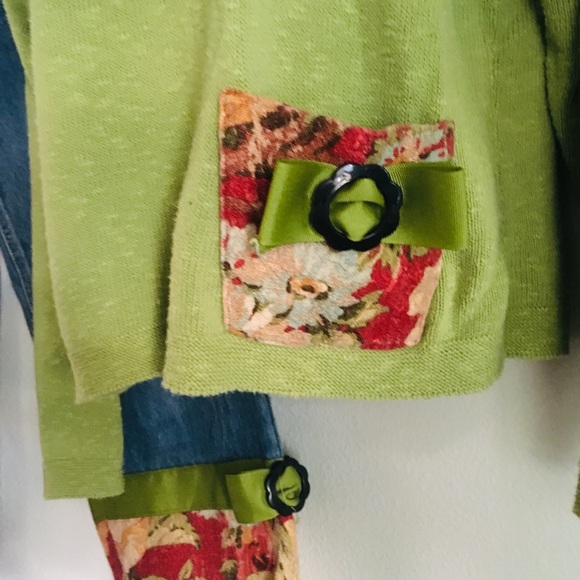 Matching outfit. Jeans size 14.Sweater size large - Picture 3 of 7